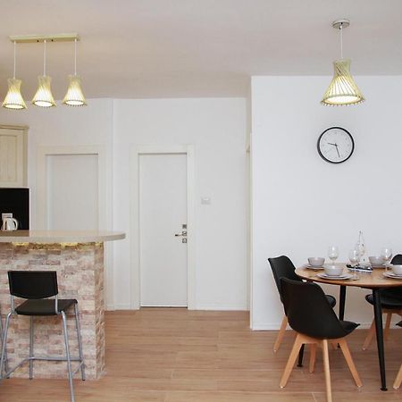 Apartments4You Betti Бат Ям Екстериор снимка