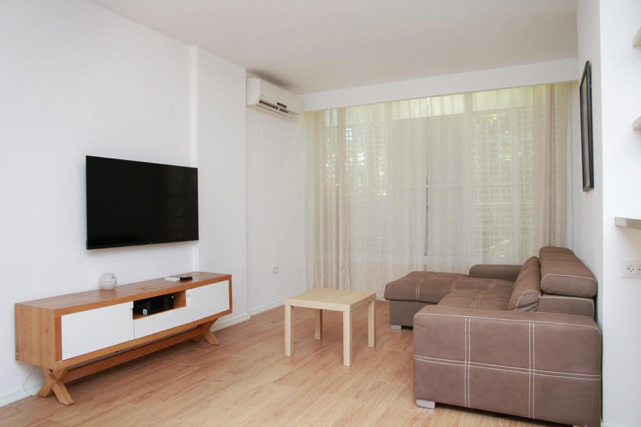 Apartments4You Betti Бат Ям Екстериор снимка