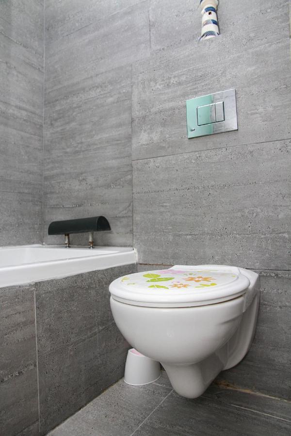 Apartments4You Betti Бат Ям Екстериор снимка